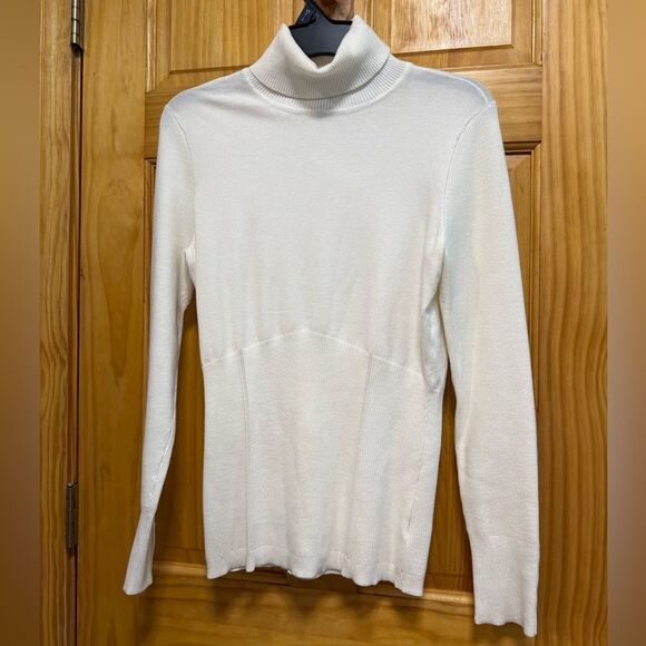 White House Black Market size L Elegant cream Turtleneck Sweater - Picture 1 of 10